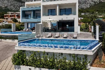 Modern Villa Retreat with Infinity Pool, Makarska