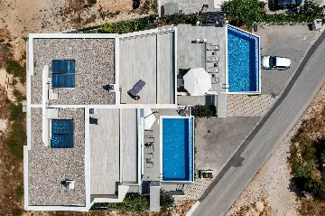 Modern Villa Retreat with Infinity Pool, Makarska