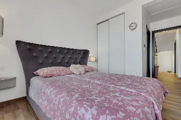 Modern Villa Retreat with Infinity Pool, Makarska