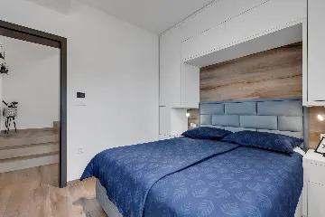 Modern Villa Retreat with Infinity Pool, Makarska