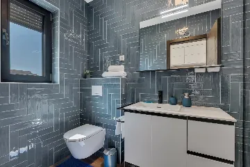 Modern Villa Retreat with Infinity Pool, Makarska