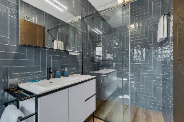 Modern Villa Retreat with Infinity Pool, Makarska