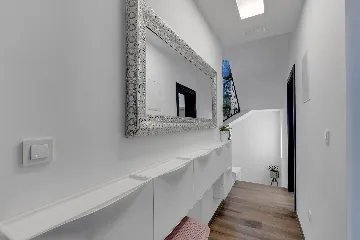 Modern Villa Retreat with Infinity Pool, Makarska