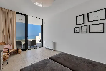 Modern Villa Retreat with Infinity Pool, Makarska