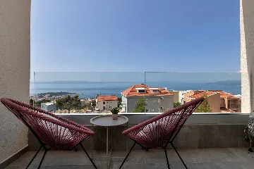 Modern Villa Retreat with Infinity Pool, Makarska