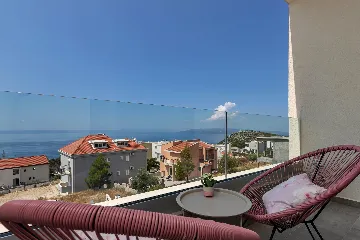 Modern Villa Retreat with Infinity Pool, Makarska