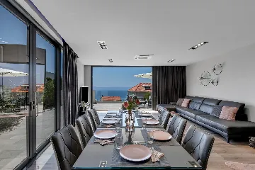 Modern Villa Retreat with Infinity Pool, Makarska