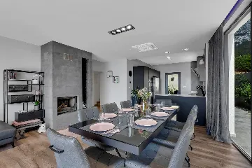 Modern Villa Retreat with Infinity Pool, Makarska