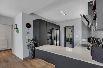 Modern Villa Retreat with Infinity Pool, Makarska