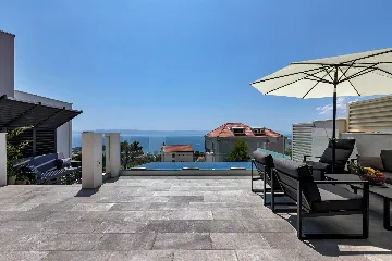 Modern Villa Retreat with Infinity Pool, Makarska