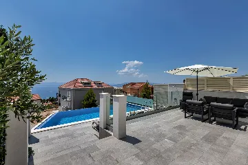 Modern Villa Retreat with Infinity Pool, Makarska