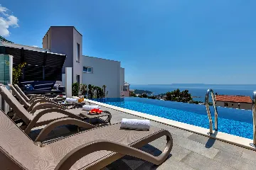 Modern Villa Retreat with Infinity Pool, Makarska