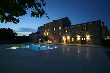 Countryside Retreat Villa with Pool in Grožnjan