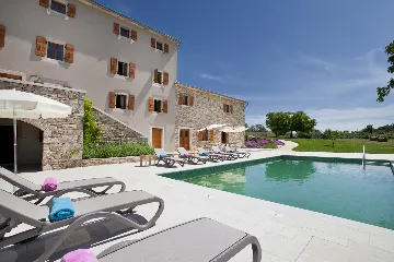 Countryside Retreat Villa with Pool in Grožnjan