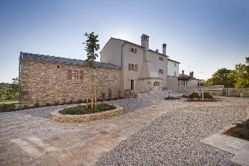 Countryside Retreat Villa with Pool in Grožnjan