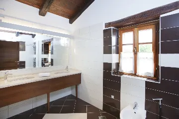 Countryside Retreat Villa with Pool in Grožnjan