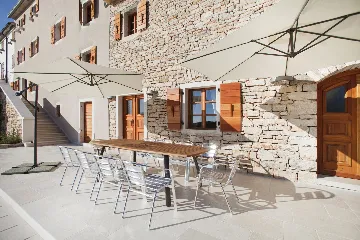 Countryside Retreat Villa with Pool in Grožnjan