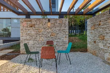 Contemporary Holiday Villa with Pool in Svetvinčenat