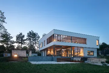 Contemporary Holiday Villa with Pool in Svetvinčenat
