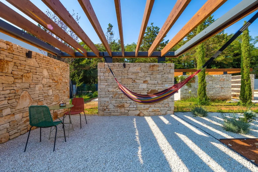 Spacious Villa with Heated Pool in Svetvinčenat
