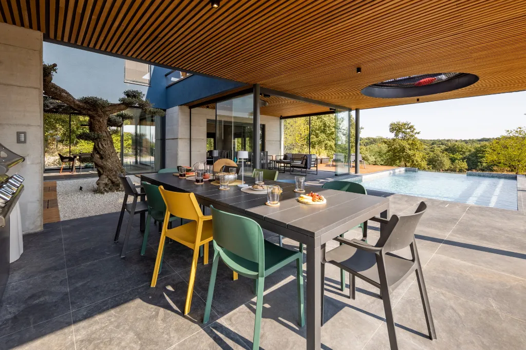 Spacious Villa with Heated Pool in Svetvinčenat
