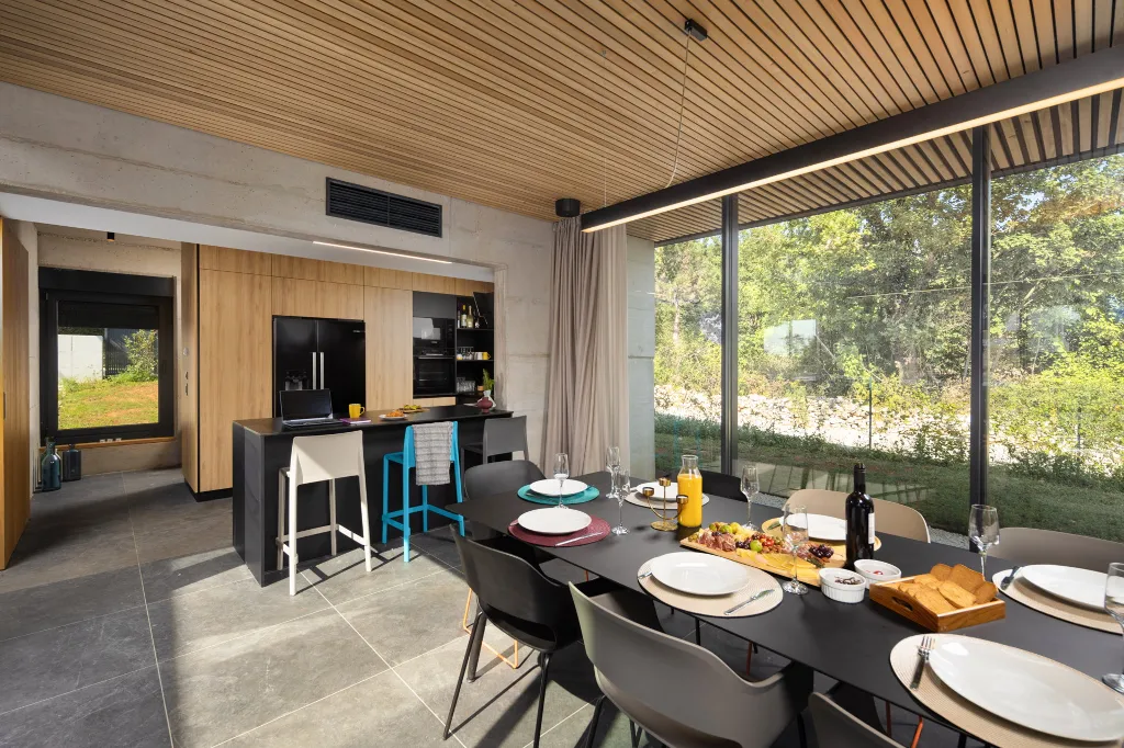 Spacious Villa with Heated Pool in Svetvinčenat