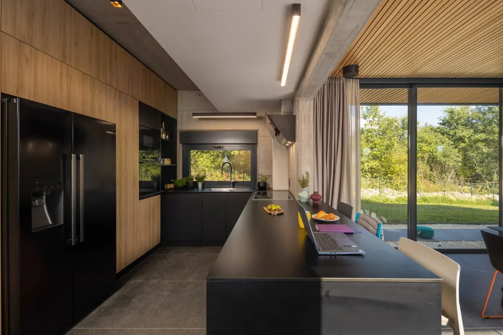 Spacious Villa with Heated Pool in Svetvinčenat