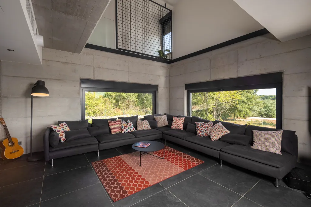 Spacious Villa with Heated Pool in Svetvinčenat