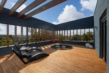 Spacious Villa with Heated Pool in Svetvinčenat