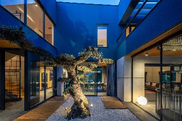 Spacious Villa with Heated Pool in Svetvinčenat