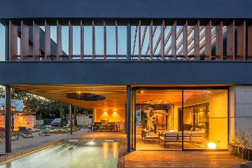 Spacious Villa with Heated Pool in Svetvinčenat