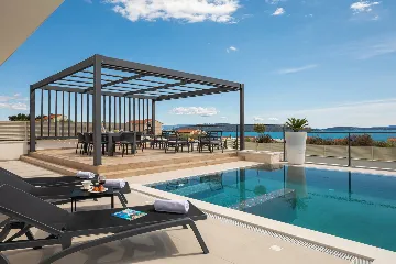 Modern 6-Bedroom Villa with Pool in Kaštel Kambelovac