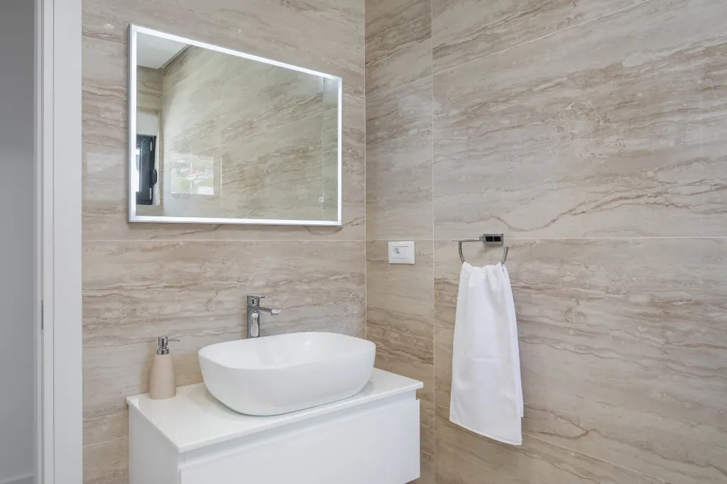 Modern 6-Bedroom Villa with Pool in Kaštel Kambelovac