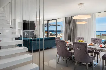 Modern 6-Bedroom Villa with Pool in Kaštel Kambelovac