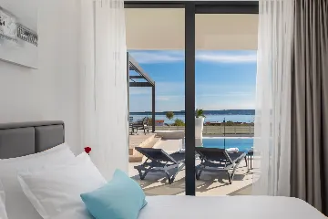 Modern 6-Bedroom Villa with Pool in Kaštel Kambelovac