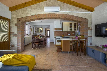 Family Villa with Pool and Garden in Labin