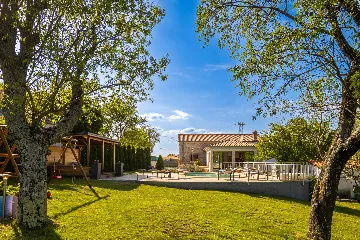 Family Villa with Pool and Garden in Labin