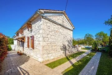 Family Villa with Pool and Garden in Labin