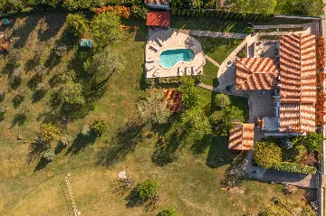 Family Villa with Pool and Garden in Labin