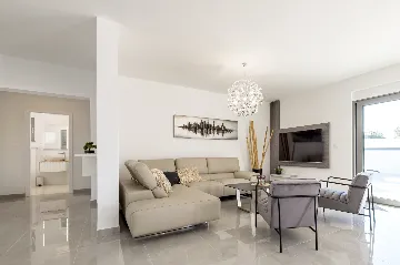 Modern Family Villa with Pool in Šibenik