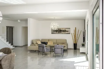 Modern Family Villa with Pool in Šibenik