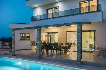 Modern Family Villa with Pool in Šibenik