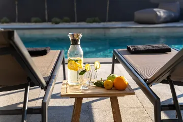 Modern Five-Bedroom Villa with Heated Pool in Pula