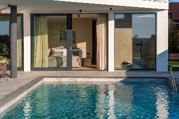 Modern Five-Bedroom Villa with Heated Pool in Pula