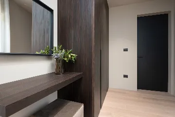 Modern Five-Bedroom Villa with Heated Pool in Pula