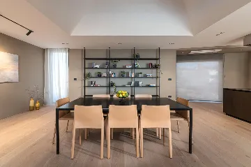 Modern Five-Bedroom Villa with Heated Pool in Pula