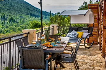 Family Villa with Heated Pool in Konavle