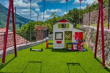 Family Villa with Heated Pool in Konavle