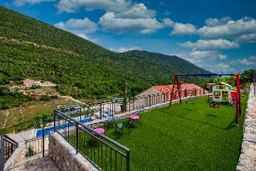 Family Villa with Heated Pool in Konavle