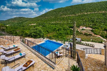 Family Villa with Heated Pool in Konavle